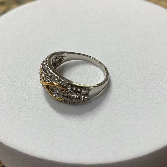 Infinity Rhinestone Gold Ring - Picture 9 of 13